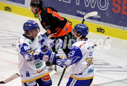EBEL. Eishockey Bundesliga. VSV gegen Moser Medical Graz99ers.  Torjubel Benjamin Lanzinger, Sahir Gill (VSV). Villach, am 5.1.2021.
Foto: Kuess
www.qspictures.net
---
pressefotos, pressefotografie, kuess, qs, qspictures, sport, bild, bilder, bilddatenbank