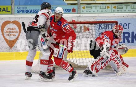EBEL. Eishockey Bundesliga. KAC gegen	Bratislava Capitals. Thomas Vallant, Sebastian Dahm, (KAC), Filip Ahl  (Bratislava). Klagenfurt, am 10.1.2021.
Foto: Kuess
www.qspictures.net

---
pressefotos, pressefotografie, kuess, qs, qspictures, sport, bild, bilder, bilddatenbank