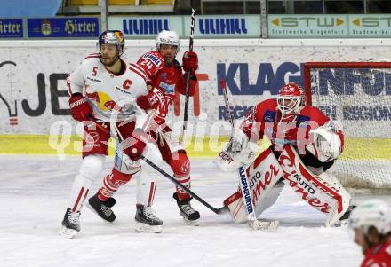 EBEL. Eishockey Bundesliga. KAC gegen	EC Red Bull Salzburg. Strong Steven (KAC), Raffl Thomas (Salzburg). Klagenfurt, am 15.1.2021.
Foto: Kuess
www.qspictures.net

---
pressefotos, pressefotografie, kuess, qs, qspictures, sport, bild, bilder, bilddatenbank