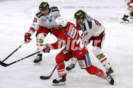 EBEL. Eishockey Bundesliga. KAC gegen	HCB Suedtirol Alperia. Thomas Hundertpfund, (KAC), Robertson Dennis, Frank Daniel (Bozen). Klagenfurt, am 17.1.2021.
Foto: Kuess
www.qspictures.net

---
pressefotos, pressefotografie, kuess, qs, qspictures, sport, bild, bilder, bilddatenbank