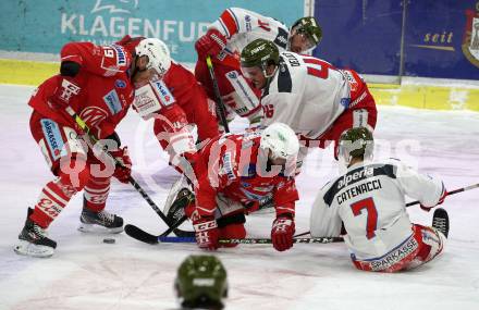 EBEL. Eishockey Bundesliga. KAC gegen	HCB Suedtirol Alperia. Stefan Geier, Thomas Koch, (KAC), Deluca Ivan, Catenacci Daniel (Bozen). Klagenfurt, am 17.1.2021.
Foto: Kuess
www.qspictures.net

---
pressefotos, pressefotografie, kuess, qs, qspictures, sport, bild, bilder, bilddatenbank