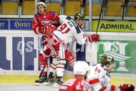 EBEL. Eishockey Bundesliga. KAC gegen	HCB Suedtirol Alperia. Kele Steffler, (KAC), Halmo Michael (Bozen). Klagenfurt, am 17.1.2021.
Foto: Kuess
www.qspictures.net

---
pressefotos, pressefotografie, kuess, qs, qspictures, sport, bild, bilder, bilddatenbank