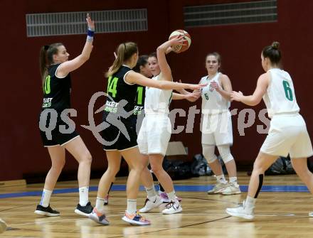 Basketball Damen Superliga 2020/2021. Grunddurchgang 10. Runde.  KOS Celovec Damen gegen Basket Flames. Patricia Struhar, Monika Ristic, Alina Seher (KOS Celovec), Agnes Roeth ,  Lara Brunner  (Basket Flames). Klagenfurt, am 16.1.2021.
Foto: Kuess
www.qspictures.net

---
pressefotos, pressefotografie, kuess, qs, qspictures, sport, bild, bilder, bilddatenbank