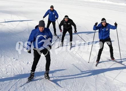 Fussball 2. Liga. Langlauf. Training SK Austria Klagenfurt. Patrick Greil, Fabian Miesenboeck, Sandro Zakany, Simon Straudi. Villach, Alpenarena, am 20.1.2021.
Foto: Kuess
---
pressefotos, pressefotografie, kuess, qs, qspictures, sport, bild, bilder, bilddatenbank
