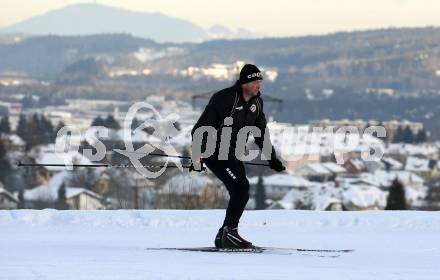 Fussball 2. Liga. Langlauf. Training SK Austria Klagenfurt.   Masseur Matej Vidovic. Villach, Alpenarena, am 20.1.2021.
Foto: Kuess
---
pressefotos, pressefotografie, kuess, qs, qspictures, sport, bild, bilder, bilddatenbank