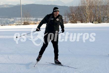 Fussball 2. Liga. Langlauf. Training SK Austria Klagenfurt.   Masseur Matej Vidovic. Villach, Alpenarena, am 20.1.2021.
Foto: Kuess
---
pressefotos, pressefotografie, kuess, qs, qspictures, sport, bild, bilder, bilddatenbank