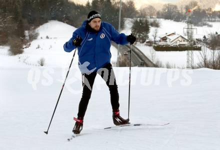 Fussball 2. Liga. Langlauf. Training SK Austria Klagenfurt.   Philipp Menzel. Villach, Alpenarena, am 20.1.2021.
Foto: Kuess
---
pressefotos, pressefotografie, kuess, qs, qspictures, sport, bild, bilder, bilddatenbank