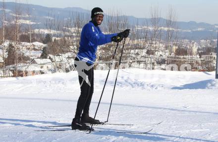 Fussball 2. Liga. Langlauf. Training SK Austria Klagenfurt.   McMoordy King Huether. Villach, Alpenarena, am 20.1.2021.
Foto: Kuess
---
pressefotos, pressefotografie, kuess, qs, qspictures, sport, bild, bilder, bilddatenbank