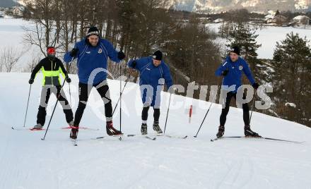 Fussball 2. Liga. Langlauf. Training SK Austria Klagenfurt.   Philipp Menzel, Markus Rusek, Florian Jaritz. Villach, Alpenarena, am 20.1.2021.
Foto: Kuess
---
pressefotos, pressefotografie, kuess, qs, qspictures, sport, bild, bilder, bilddatenbank