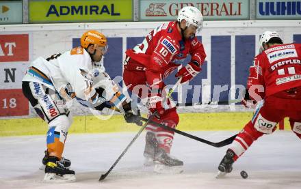 EBEL. Eishockey Bundesliga. KAC gegen	Black Wings 1992 Linz. Thomas Vallant, (KAC), Andrew Jacob Kozek  (Linz). Klagenfurt, am 24.1.2021.
Foto: Kuess
www.qspictures.net

---
pressefotos, pressefotografie, kuess, qs, qspictures, sport, bild, bilder, bilddatenbank