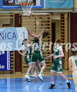 Basketball Damen Superliga 2020/2021. Grunddurchgang 4. Runde.  KOS Celovec Damen gegen  UBI Graz. Nikolina Sofric (KOS Celovec), Eva Fellner , Josefine Meyer, Erin Foxhall  (Graz). Klagenfurt, am 26.1.2021.
Foto: Kuess
www.qspictures.net

---
pressefotos, pressefotografie, kuess, qs, qspictures, sport, bild, bilder, bilddatenbank