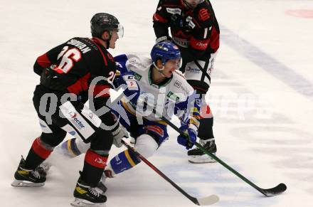 EBEL. Eishockey Bundesliga. VSV gegen Bratislava Capitals.  Felix Maxa,  (VSV), Martin Chovan (Bratislava). Villach, am 29.1.2021.
Foto: Kuess
www.qspictures.net
---
pressefotos, pressefotografie, kuess, qs, qspictures, sport, bild, bilder, bilddatenbank
