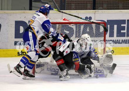 EBEL. Eishockey Bundesliga. VSV gegen Bratislava Capitals.  Matt Mangene, Kristers Gudlevskis,  (VSV), Sergej Kostsitsyn (Bratislava). Villach, am 29.1.2021.
Foto: Kuess
www.qspictures.net
---
pressefotos, pressefotografie, kuess, qs, qspictures, sport, bild, bilder, bilddatenbank