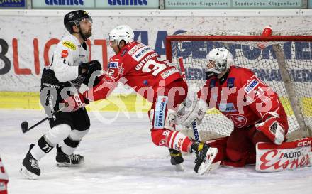 EBEL. Eishockey Bundesliga. KAC gegen	Dornbirner EC. Clemens Unterweger, David Madlener, (KAC), Kevin Macierzynski  (Dornbirn). Klagenfurt, am 31.1.2021.
Foto: Kuess
www.qspictures.net

---
pressefotos, pressefotografie, kuess, qs, qspictures, sport, bild, bilder, bilddatenbank