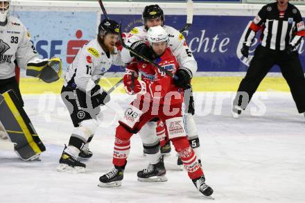 EBEL. Eishockey Bundesliga. KAC gegen	Dornbirner EC. Rok Ticar,  (KAC),  Saku Salmela, Matthew MacKenzie (Dornbirn). Klagenfurt, am 31.1.2021.
Foto: Kuess
www.qspictures.net

---
pressefotos, pressefotografie, kuess, qs, qspictures, sport, bild, bilder, bilddatenbank