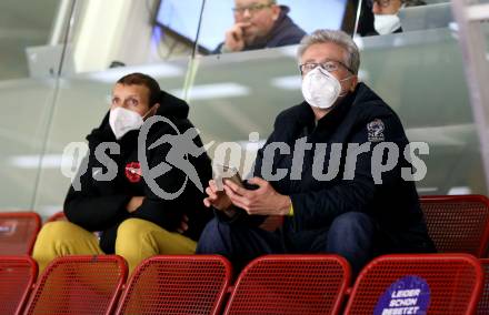 EBEL. Eishockey Bundesliga. VSV gegen Vienna Capitals.  Philipp Pinter, Nationalteam Trainer Roger Bader. Villach, am 2.2.2021.
Foto: Kuess
www.qspictures.net
---
pressefotos, pressefotografie, kuess, qs, qspictures, sport, bild, bilder, bilddatenbank