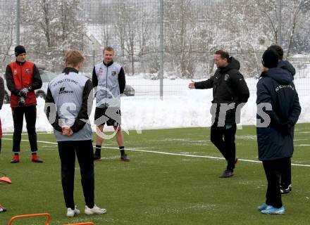 Fussball. Bundesliga. RZ Pellets WAC. Training. Gustav Henriksson, Trainer Ferdinand Feldhofer. Wolfsberg, am 1.2.2021.
Foto: Kuess
www.qspictures.net

---
pressefotos, pressefotografie, kuess, qs, qspictures, sport, bild, bilder, bilddatenbank