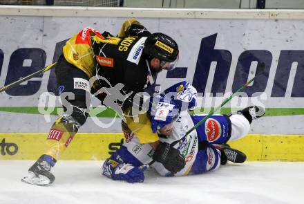 EBEL. Eishockey Bundesliga. VSV gegen Vienna Capitals.  Chris Collins, (VSV), Philippe Lakos  (Vienna Capitals). Villach, am 2.2.2021.
Foto: Kuess
www.qspictures.net
---
pressefotos, pressefotografie, kuess, qs, qspictures, sport, bild, bilder, bilddatenbank