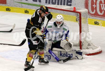 EBEL. Eishockey Bundesliga. VSV gegen Vienna Capitals. Kristers Gudlevskis,  (VSV), Nikolaus Hartl  (Vienna Capitals). Villach, am 2.2.2021.
Foto: Kuess
www.qspictures.net
---
pressefotos, pressefotografie, kuess, qs, qspictures, sport, bild, bilder, bilddatenbank