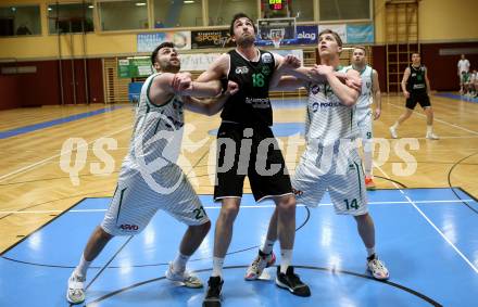 Basketball Zweite Liga 2020/2021. Grunddurchgang 18. Runde. KOS Celovec gegen Union Deutsch Wagram Alligators. Marin Sliskovic, Lovro Fizuleto (KOS Celovec), Lorenz Rattey (Union Deutsch Wagram Alligators). Klagenfurt, am 6.2.2021.
Foto: Kuess
www.qspictures.net

---
pressefotos, pressefotografie, kuess, qs, qspictures, sport, bild, bilder, bilddatenbank