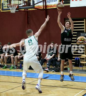 Basketball Zweite Liga 2020/2021. Grunddurchgang 18. Runde. KOS Celovec gegen Union Deutsch Wagram Alligators. Jernej Heine Andolsek (KOS Celovec), Simon Marek (Union Deutsch Wagram Alligators). Klagenfurt, am 6.2.2021.
Foto: Kuess
www.qspictures.net

---
pressefotos, pressefotografie, kuess, qs, qspictures, sport, bild, bilder, bilddatenbank
