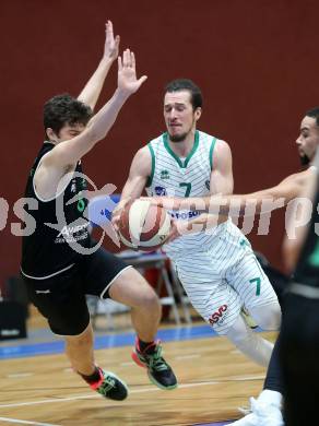 Basketball Zweite Liga 2020/2021. Grunddurchgang 18. Runde. KOS Celovec gegen Union Deutsch Wagram Alligators. Anze Kos (KOS Celovec), Daniel Schuch (Union Deutsch Wagram Alligators). Klagenfurt, am 6.2.2021.
Foto: Kuess
www.qspictures.net

---
pressefotos, pressefotografie, kuess, qs, qspictures, sport, bild, bilder, bilddatenbank