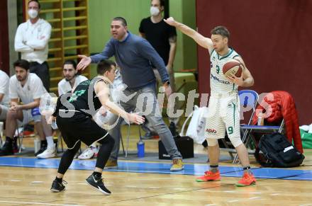 Basketball Zweite Liga 2020/2021. Grunddurchgang 18. Runde. KOS Celovec gegen Union Deutsch Wagram Alligators.  Trainer Andrej Bozic, Tim Huber (KOS Celovec), Patrick Schmid (Union Deutsch Wagram Alligators). Klagenfurt, am 6.2.2021.
Foto: Kuess
www.qspictures.net

---
pressefotos, pressefotografie, kuess, qs, qspictures, sport, bild, bilder, bilddatenbank