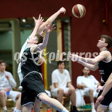 Basketball Zweite Liga 2020/2021. Grunddurchgang 18. Runde. KOS Celovec gegen Union Deutsch Wagram Alligators. Samuel Seher (KOS Celovec),  Martin Wustinger  (Union Deutsch Wagram Alligators). Klagenfurt, am 6.2.2021.
Foto: Kuess
www.qspictures.net

---
pressefotos, pressefotografie, kuess, qs, qspictures, sport, bild, bilder, bilddatenbank