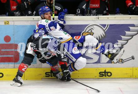EBEL. Eishockey Bundesliga. VSV gegen HC TWK Innsbruck.  Julian Kornelli, (VSV), Christian Jennes  (Innsbruck). Villach, am 7.2.2021.
Foto: Kuess
www.qspictures.net
---
pressefotos, pressefotografie, kuess, qs, qspictures, sport, bild, bilder, bilddatenbank