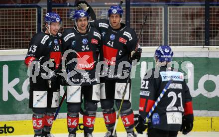 EBEL. Eishockey Bundesliga. VSV gegen HC TWK Innsbruck.  Torjubel Deven Gregory Sideroff, Braden Dean Christoffer, Samuel Michael Herr (Innsbruck). Villach, am 7.2.2021.
Foto: Kuess
www.qspictures.net
---
pressefotos, pressefotografie, kuess, qs, qspictures, sport, bild, bilder, bilddatenbank