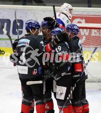 EBEL. Eishockey Bundesliga. VSV gegen HC TWK Innsbruck. Torjubel Dario Winkler,  Deven Gregory Sideroff, Colton Jay Saucerman, Jonathan Racine-Clarke, Maxwell Nicholas Gerlach  (Innsbruck). Villach, am 7.2.2021.
Foto: Kuess
www.qspictures.net
---
pressefotos, pressefotografie, kuess, qs, qspictures, sport, bild, bilder, bilddatenbank