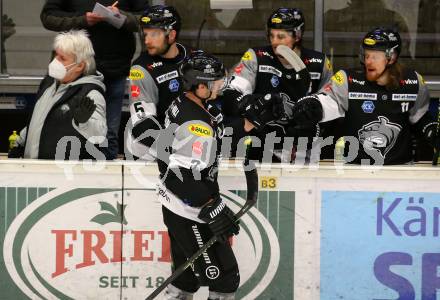 EBEL. Eishockey Bundesliga. VSV gegen Dornbirn Bulldogs.  Torjubel Olivier Magnan (Dornbirn). Villach, am 14.2.2021.
Foto: Kuess
www.qspictures.net
---
pressefotos, pressefotografie, kuess, qs, qspictures, sport, bild, bilder, bilddatenbank