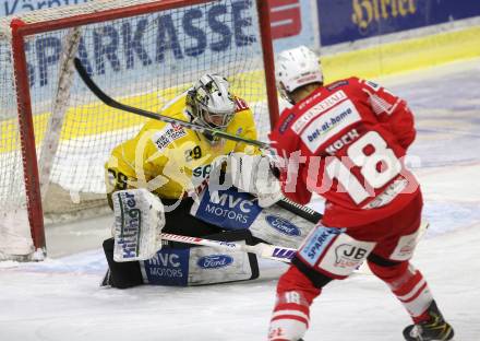 EBEL. Eishockey Bundesliga. KAC gegen	spusu Vienna Capitals. Koch Thomas (KAC),  Starkbaum Bernhard (Vienna Capitals). Klagenfurt, am 14.2.2021.
Foto: Kuess
www.qspictures.net

---
pressefotos, pressefotografie, kuess, qs, qspictures, sport, bild, bilder, bilddatenbank