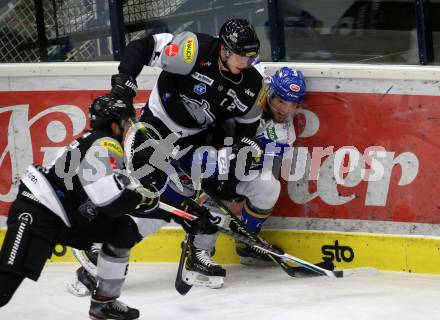 EBEL. Eishockey Bundesliga. VSV gegen Dornbirn Bulldogs. Julian Kornelli,   (VSV), Olivier Magnan (Dornbirn). Villach, am 14.2.2021.
Foto: Kuess
www.qspictures.net
---
pressefotos, pressefotografie, kuess, qs, qspictures, sport, bild, bilder, bilddatenbank