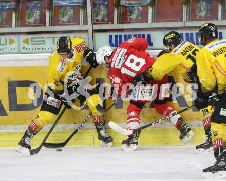 EBEL. Eishockey Bundesliga. KAC gegen	spusu Vienna Capitals. Koch Thomas (KAC), Gauthier Leduc Jerome, Antal Patrick (Vienna Capitals). Klagenfurt, am 14.2.2021.
Foto: Kuess
www.qspictures.net

---
pressefotos, pressefotografie, kuess, qs, qspictures, sport, bild, bilder, bilddatenbank