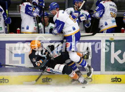 EBEL. Eishockey Bundesliga. VSV gegen Black Wings 1992.  Raphael Wolf, (VSV), Niklas Bretschneider  (Linz). Villach, am 14.2.2021.
Foto: Kuess
www.qspictures.net
---
pressefotos, pressefotografie, kuess, qs, qspictures, sport, bild, bilder, bilddatenbank