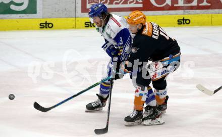 EBEL. Eishockey Bundesliga. VSV gegen Black Wings 1992.  Chris Collins, (VSV),  Atte Karppinen  (Linz). Villach, am 14.2.2021.
Foto: Kuess
www.qspictures.net
---
pressefotos, pressefotografie, kuess, qs, qspictures, sport, bild, bilder, bilddatenbank