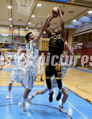 Basketball Zweite Liga 2020/2021. Grunddurchgang 20. Runde. KOS Celovec gegen  Fuerstenfeld Panthers. Marin Sliskovic, Lovro Fizuleto (KOS Celovec),  David A. O. Akibo (Fuerstenfeld). Klagenfurt, am 20.2.2021.
Foto: Kuess
www.qspictures.net

---
pressefotos, pressefotografie, kuess, qs, qspictures, sport, bild, bilder, bilddatenbank