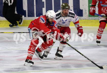 EBEL. Eishockey Bundesliga. KAC gegen	HCB Suedtirol Alperia. Daniel Obersteiner, (KAC),  Michael Halmo  (Bozen). Klagenfurt, am 21.2.2021.
Foto: Kuess
www.qspictures.net

---
pressefotos, pressefotografie, kuess, qs, qspictures, sport, bild, bilder, bilddatenbank
