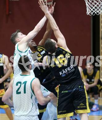 Basketball Zweite Liga 2020/2021. Grunddurchgang 20. Runde. KOS Celovec gegen  Fuerstenfeld Panthers. Lovro Fizuleto (KOS Celovec), David A. O. Akibo, Maximilian Kunovjanek (Fuerstenfeld). Klagenfurt, am 20.2.2021.
Foto: Kuess
www.qspictures.net

---
pressefotos, pressefotografie, kuess, qs, qspictures, sport, bild, bilder, bilddatenbank