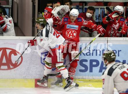 EBEL. Eishockey Bundesliga. KAC gegen	HCB Suedtirol Alperia. Thomas Vallant,  (KAC), Simon Pitschieler (Bozen). Klagenfurt, am 21.2.2021.
Foto: Kuess
www.qspictures.net

---
pressefotos, pressefotografie, kuess, qs, qspictures, sport, bild, bilder, bilddatenbank