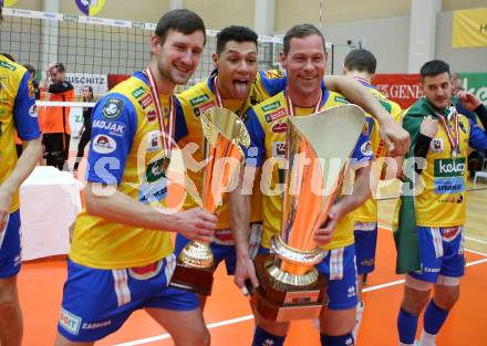Volleyball. Austria Volley Cup. HCup. SK Zadruga Aich/Dob gegen VCA Amstetten.  Jubel Michal HRUSKA, Victor Hugo MIRANDA de ALCANTARA, Nejc PUSNIK (Aich/Dob). Bleiburg, am 21.2.2021.
Foto: Kuess
www.qspictures.net
---
pressefotos, pressefotografie, kuess, qs, qspictures, sport, bild, bilder, bilddatenbank