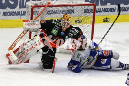EBEL. Eishockey Bundesliga. VSV gegen Moser Medical Graz 99ers.  Julian Kornelli, (VSV), Felix Nussbacher  (Graz). Villach, am 23.2.2021.
Foto: Kuess
www.qspictures.net
---
pressefotos, pressefotografie, kuess, qs, qspictures, sport, bild, bilder, bilddatenbank