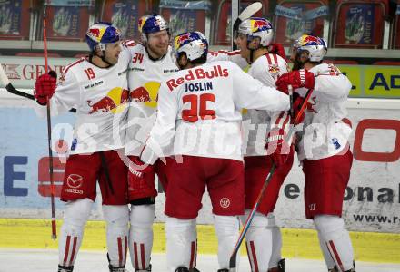 EBEL. Eishockey Bundesliga. KAC gegen	EC Salzburg.  Torjubel Johan Alexander Urbom, Peter Hochkofler, Rick Schofield, Derek Joslin  (Salzburg). Klagenfurt, am 26.2.2021.
Foto: Kuess
www.qspictures.net

---
pressefotos, pressefotografie, kuess, qs, qspictures, sport, bild, bilder, bilddatenbank
