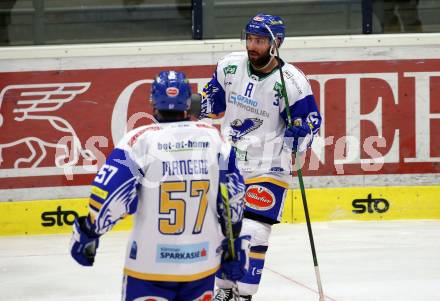 EBEL. Eishockey Bundesliga. VSV gegen HC TWK Innsbruck. Torjubel Matt Mangene, Jerry Pollastrone  (VSV). Villach, am 28.2.2021.
Foto: Kuess
www.qspictures.net
---
pressefotos, pressefotografie, kuess, qs, qspictures, sport, bild, bilder, bilddatenbank