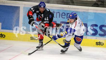EBEL. Eishockey Bundesliga. VSV gegen HC TWK Innsbruck.  Renars Krastenbergs,  (VSV),  Samuel Michael Herr (Innsbruck). Villach, am 28.2.2021.
Foto: Kuess
www.qspictures.net
---
pressefotos, pressefotografie, kuess, qs, qspictures, sport, bild, bilder, bilddatenbank