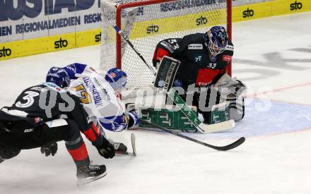 EBEL. Eishockey Bundesliga. VSV gegen HC TWK Innsbruck.  Scott Kosmachuk,  (VSV), Jonathan Racine-Clarke, Thomas Edward McCollum (Innsbruck). Villach, am 28.2.2021.
Foto: Kuess
www.qspictures.net
---
pressefotos, pressefotografie, kuess, qs, qspictures, sport, bild, bilder, bilddatenbank