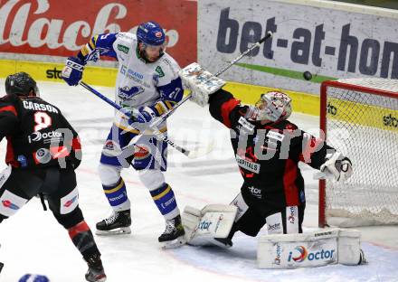 EBEL. Eishockey Bundesliga. VSV gegen iClinic Bratislava Capitals.  Jordan Caron,  (VSV), Samuel Baros (Bratislava). Villach, am 3.5.2021.
Foto: Kuess
www.qspictures.net
---
pressefotos, pressefotografie, kuess, qs, qspictures, sport, bild, bilder, bilddatenbank