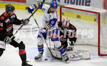 EBEL. Eishockey Bundesliga. VSV gegen iClinic Bratislava Capitals.  Julian Kornelli, (VSV), Sacha Guimond, Samuel Baros  (Bratislava). Villach, am 3.5.2021.
Foto: Kuess
www.qspictures.net
---
pressefotos, pressefotografie, kuess, qs, qspictures, sport, bild, bilder, bilddatenbank