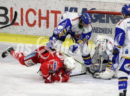 EBEL. Eishockey Bundesliga. KAC gegen	VSV. Lukas Haudum, (KAC),   Raphael Wolf  (VSV). Klagenfurt, am 12.3.2021.
Foto: Kuess
www.qspictures.net

---
pressefotos, pressefotografie, kuess, qs, qspictures, sport, bild, bilder, bilddatenbank